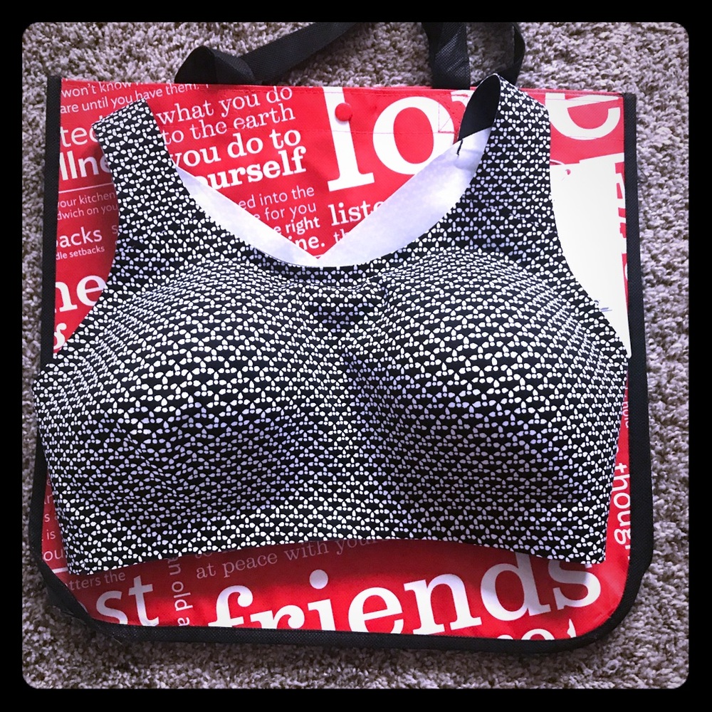 NWT 36DD lululemon Enlite Bra